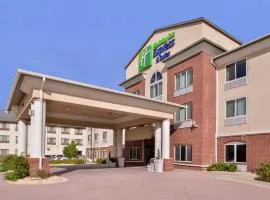 Holiday Inn Express & Suites Emporia Northwest, an IHG Hotel, hotel sa Emporia