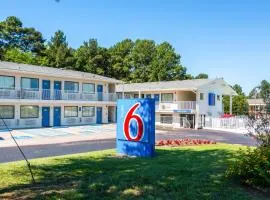 Motel 6-Longview, TX，長景市的飯店