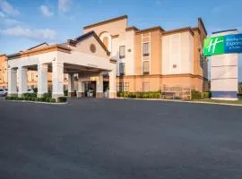 Holiday Inn Express & Suites - Grenada, an IHG Hotel, hótel í Grenada