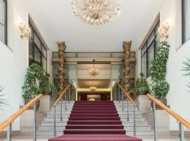 Grand Hotel Adriatico، فندق في مونتيسيلفانو