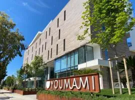 YOUMAMI Suite Hotel Wellness&Spa، فندق في جوليانوفا