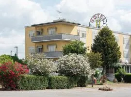 Hotel Sabatino, hotel in Follonica