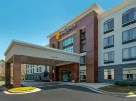 La Quinta by Wyndham Raleigh Downtown North, hotell i Raleigh