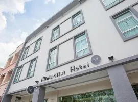 Minimalist Hotel, hotel en Johor Bahru