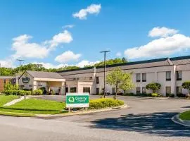 Quality Inn & Suites Bel Air I-95 Exit 77A, hotel v destinaci Bel Air