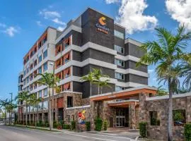 Comfort Suites Fort Lauderdale Airport & Cruise Port, hotel v destinaci Dania Beach