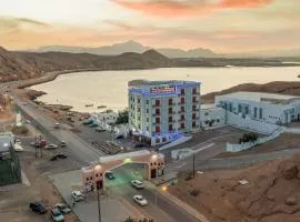 Al Ayjah Plaza Hotel, hotel di Sur