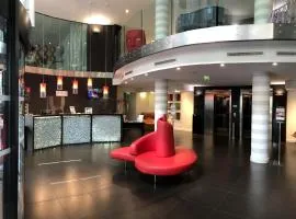 Le Rex Hôtel, hotel en Tarbes