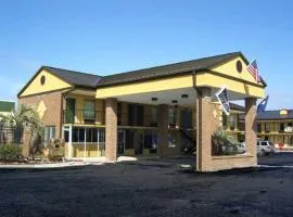 Travelers Inn & Suites, hotelli kohteessa Sumter