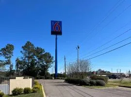 Motel 6 Hattiesburg, MS, hotel v mestu Hattiesburg