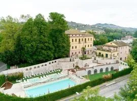 Hotel Corte dei Tini, hotelli kohteessa Teramo