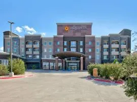 La Quinta Inn & Suites by Wyndham Lubbock Southwest, viešbutis mieste Labokas