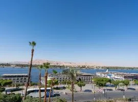 Aracan Eatabe Luxor Hotel, khách sạn ở Luxor