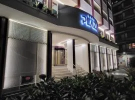 Hotel Plaza، فندق في بيسكارا