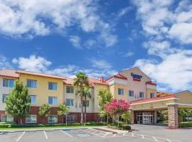 Fairfield Inn and Suites Turlock, hotel v destinaci Turlock