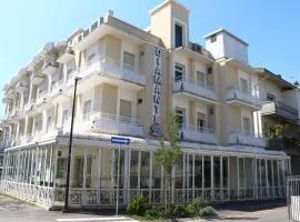 Hotel Diamante، فندق في كاتوليكا