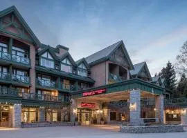 Pinnacle Hotel Whistler, готель у місті Вістлер