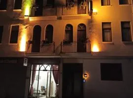 LUWİ ANTAKYA BOUTİQUE HOTEL، فندق في هاتاي