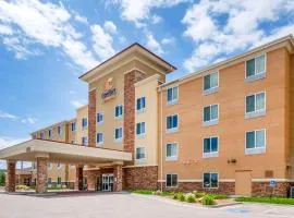 Comfort Suites Conference Center Rapid City, hotelli kohteessa Rapid City