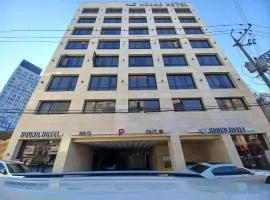 Gwangju HOUND Hotel: Gwangju şehrinde bir otel