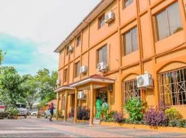 Aron International Hotel, hotel i Juba