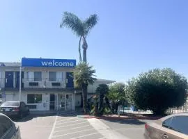 Motel 6-Tulare, CA, מלון בטולאר