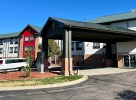 SYLO Hotel Denver Airport, a Ramada by Wyndham, hotel a Aurora