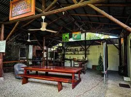 Cabinas Tropicales, hotel di Puerto Jiménez