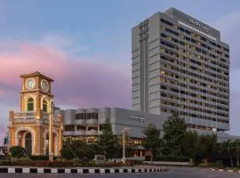 Courtyard by Marriott Phuket Town, hótel á Phuket