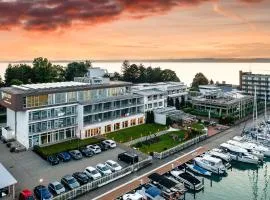 Hotel Yacht Wellness & Business, viešbutis Šiofoke