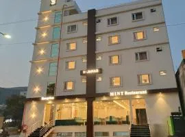 Hotel JANAS, hotel en Tirupati