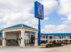 Motel 6 Seguin TX, ξενοδοχείο σε Seguin