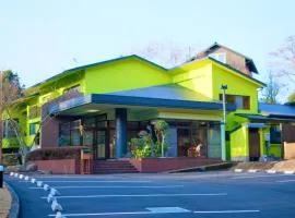 Auberge Arigatou, hotel en Kirishima