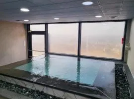 WJ Hotel Pool House, hotell i Wonju