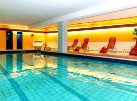 Hotel Meran Hallenbad & Sauna, מלון בזארברוקן