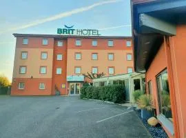 Brit Hotel Confort Montauban โรงแรมในมงโตบ็อง