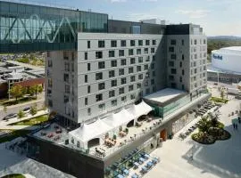 Courtyard by Marriott Montreal Laval, hotel u gradu Laval