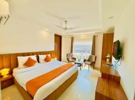 Hotel Amritsar View With Swimming Pool - Best Selling Hotel in Amritsar Near Golden Temple, хотел в Амритсар