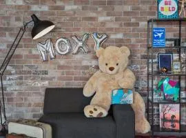 Moxy Frankfurt Airport Kelsterbach，位于克尔斯特尔巴赫的酒店