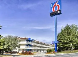 Motel 6-New Cumberland, PA - Harrisburg - Hershey South, hotelli kohteessa New Cumberland