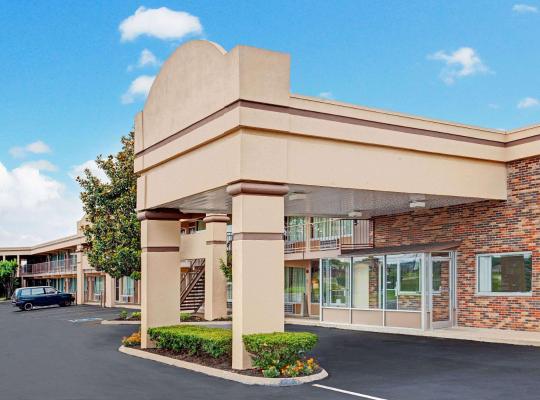 Days Inn by Wyndham Clarksville TN, hotel sa Clarksville