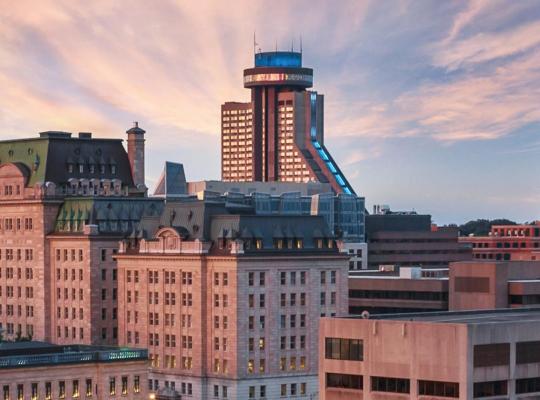 Hôtel Le Concorde Québec, hotel di Quebec City