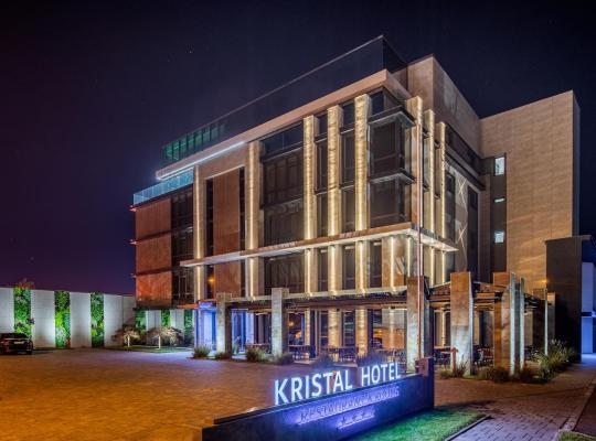 Hotel Kristal Focsani、フォクシャニのホテル