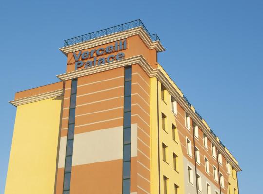 Vercelli Palace Hotel, hotel en Vercelli