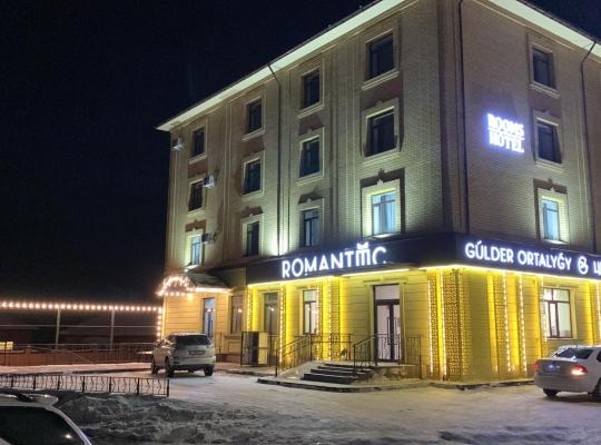 Rooms Hotel Semey, хотел в Семей