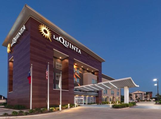 La Quinta Inn & Suites by Wyndham Texas City I 45, hotell i Texas City