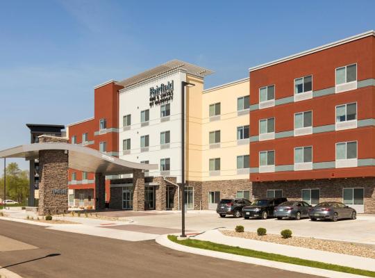 Fairfield Inn & Suites by Marriott Northfield, hotelli kohteessa Northfield