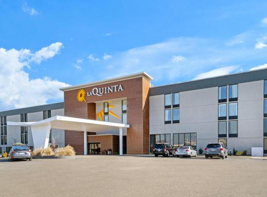 La Quinta by Wyndham Columbus MS, מלון בקולומבוס