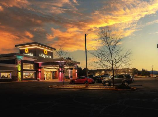 La Quinta Inn & Suites by Wyndham Fort Collins, Colorado, hotel di Fort Collins