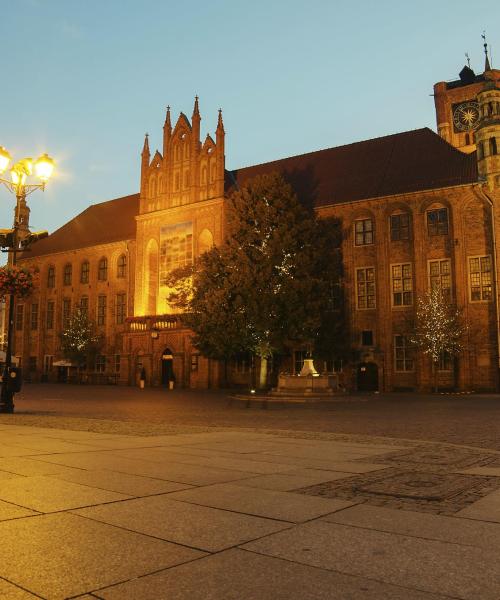 Toruń şehrindeki en çok ziyaret edilen simge yapılardan biri. 